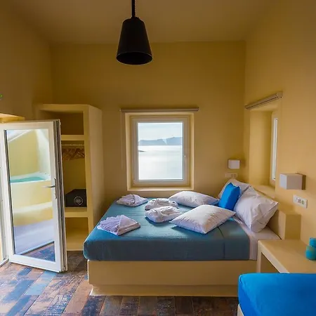 Alma Libre Fira (Santorini)