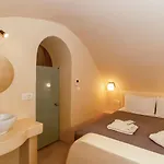 アルマ リブレ スイーツ アパート サントリーニ