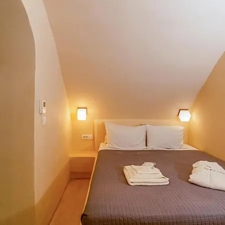 Alma Libre * Fira (Santorini)