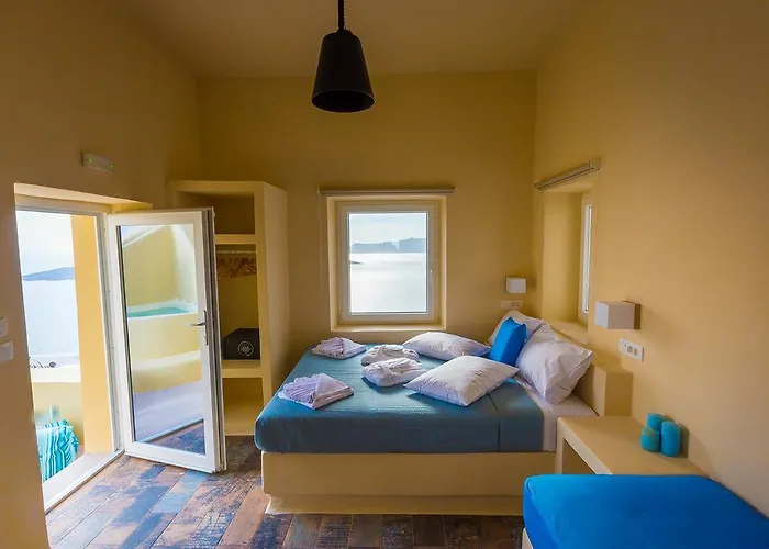 Alma Libre Fira (Santorini)