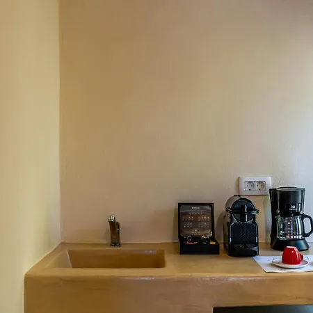 Alma Libre סנטוריני