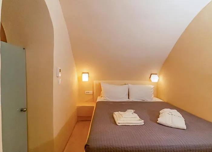 Alma Libre * Fira (Santorini)